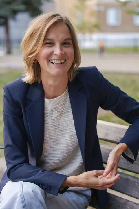 Laura Dean